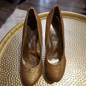 Privileged Sparkly Gold Platform Pump